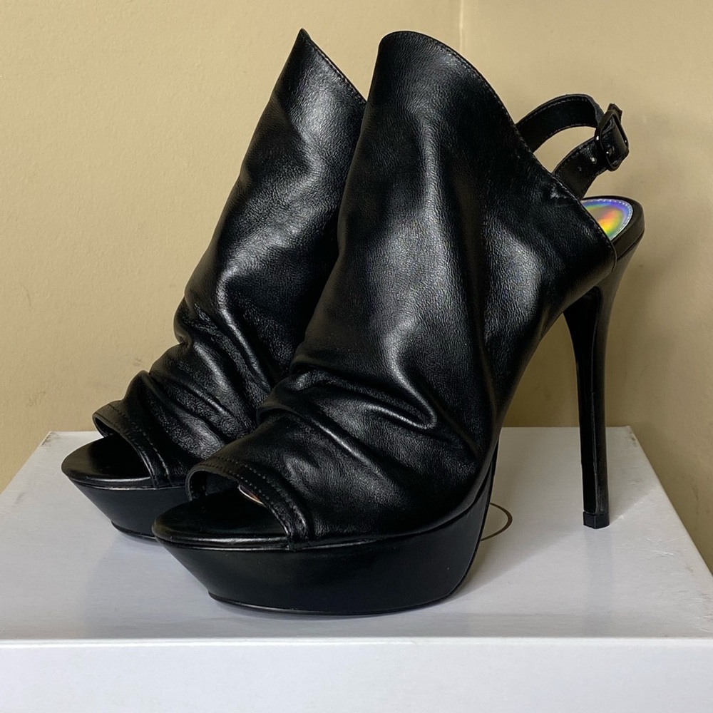 Steve Madden Black Leather Heels